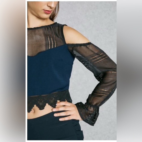 NWOT Endless Rose Cold Shoulder lace top. Style tags attached, size Medium - Picture 3 of 15